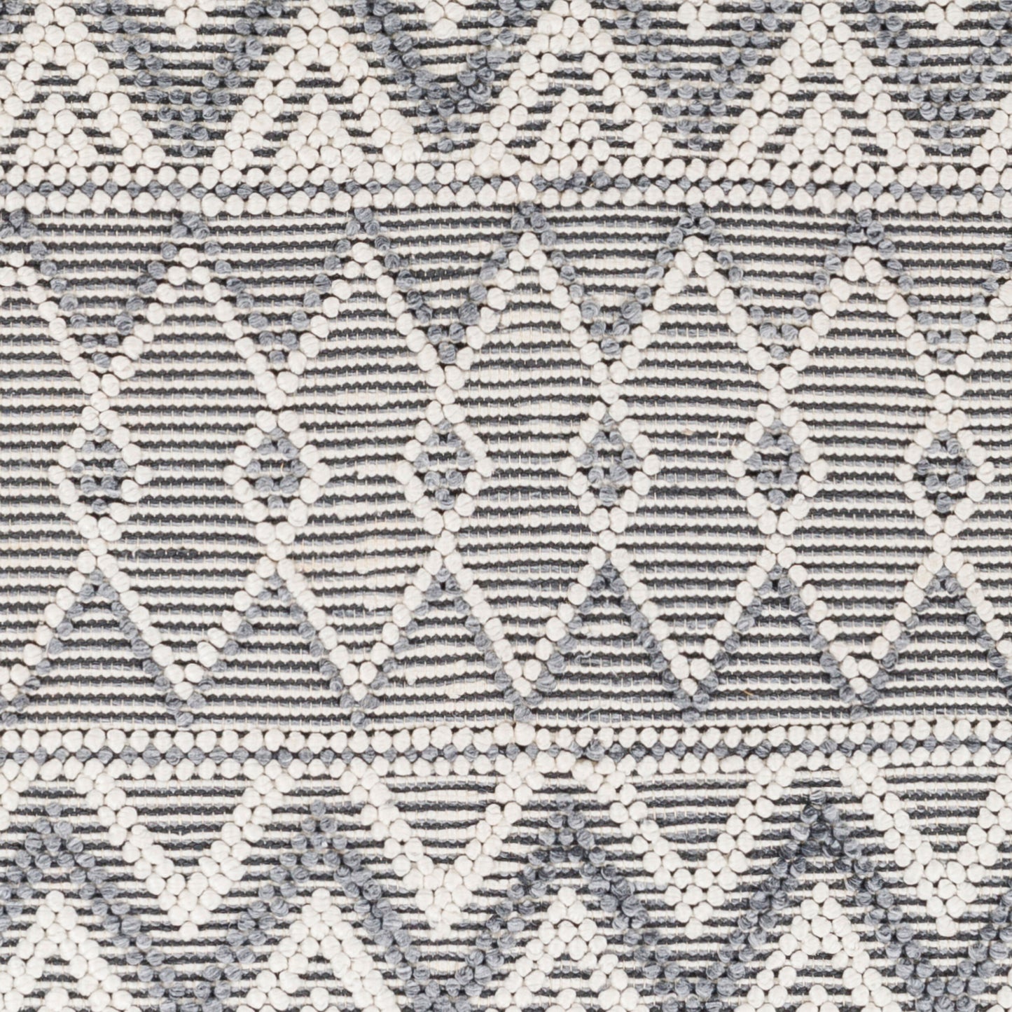 Daffodil DFF-2305 2' x 3' Handmade Recyled Accent Rug