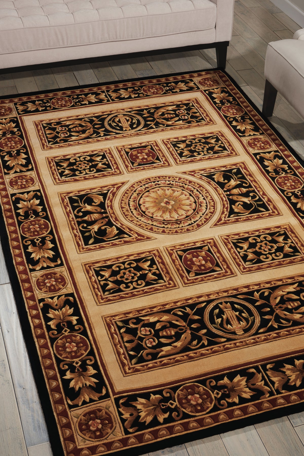 Versailles Palace VP21 Ivory/Black Tufted Rug