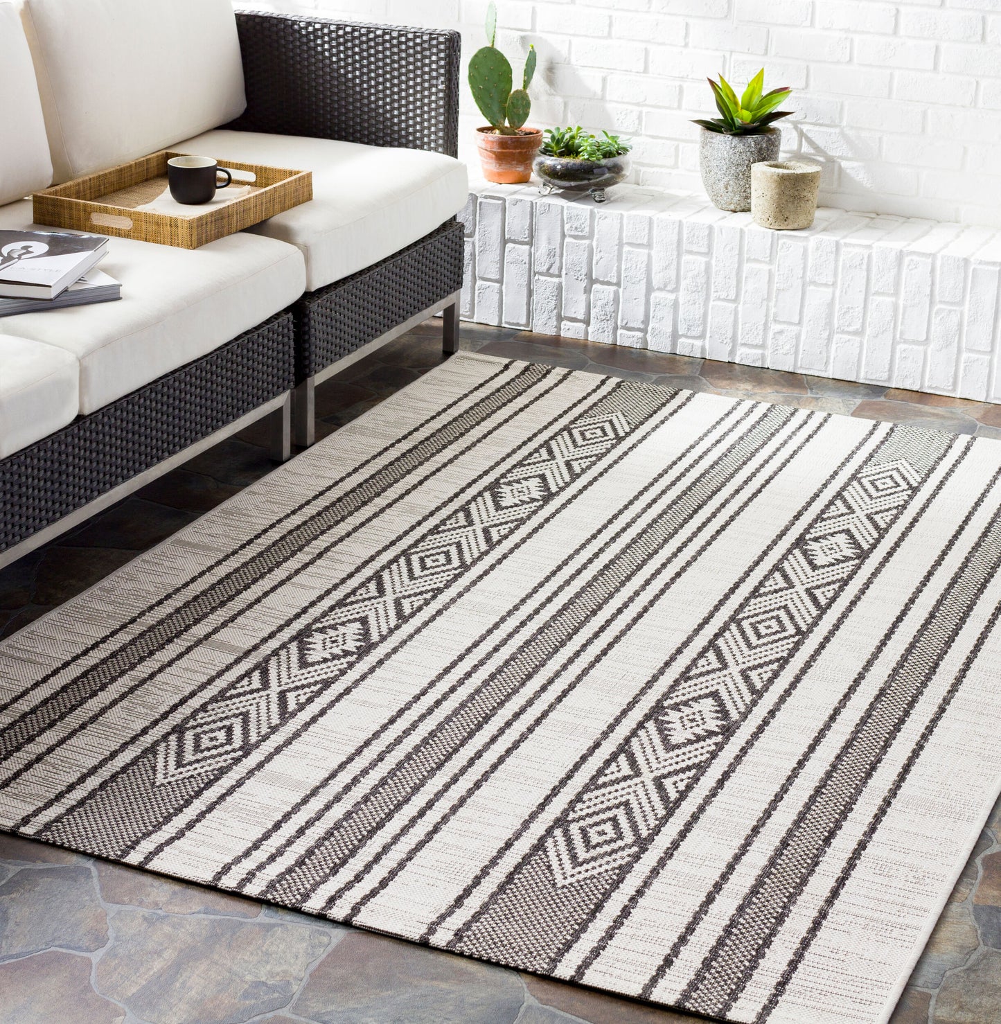 Alfombra decorativa para interior y exterior tejida a máquina Eagean EAG-2352 de 2' x 3'