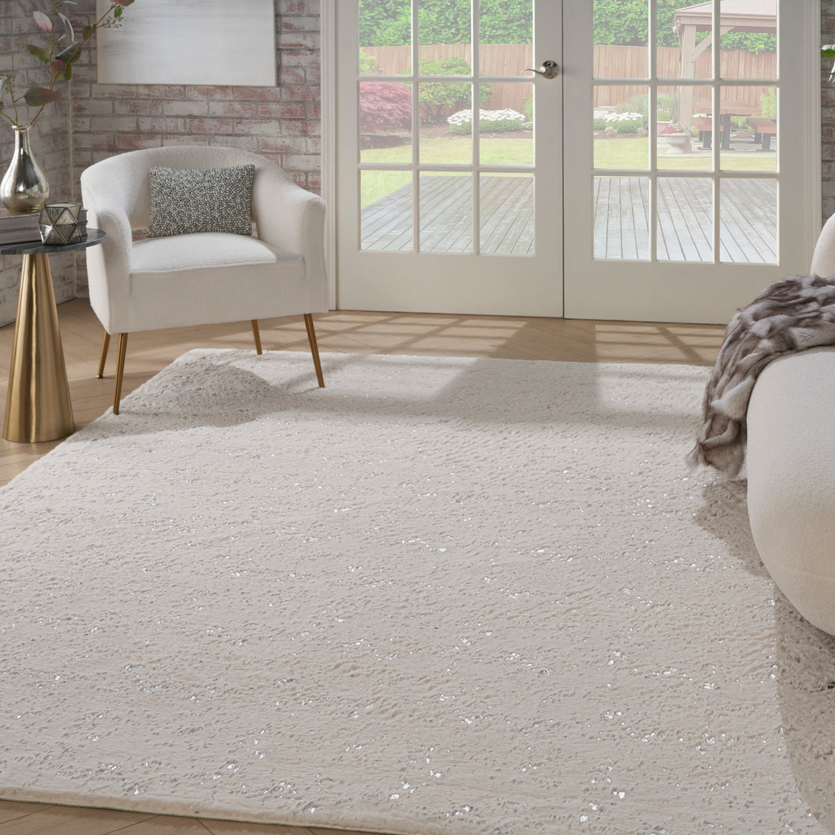 Cozy Shimmer CSH01 Ivory Silver Hand Tufted Rug