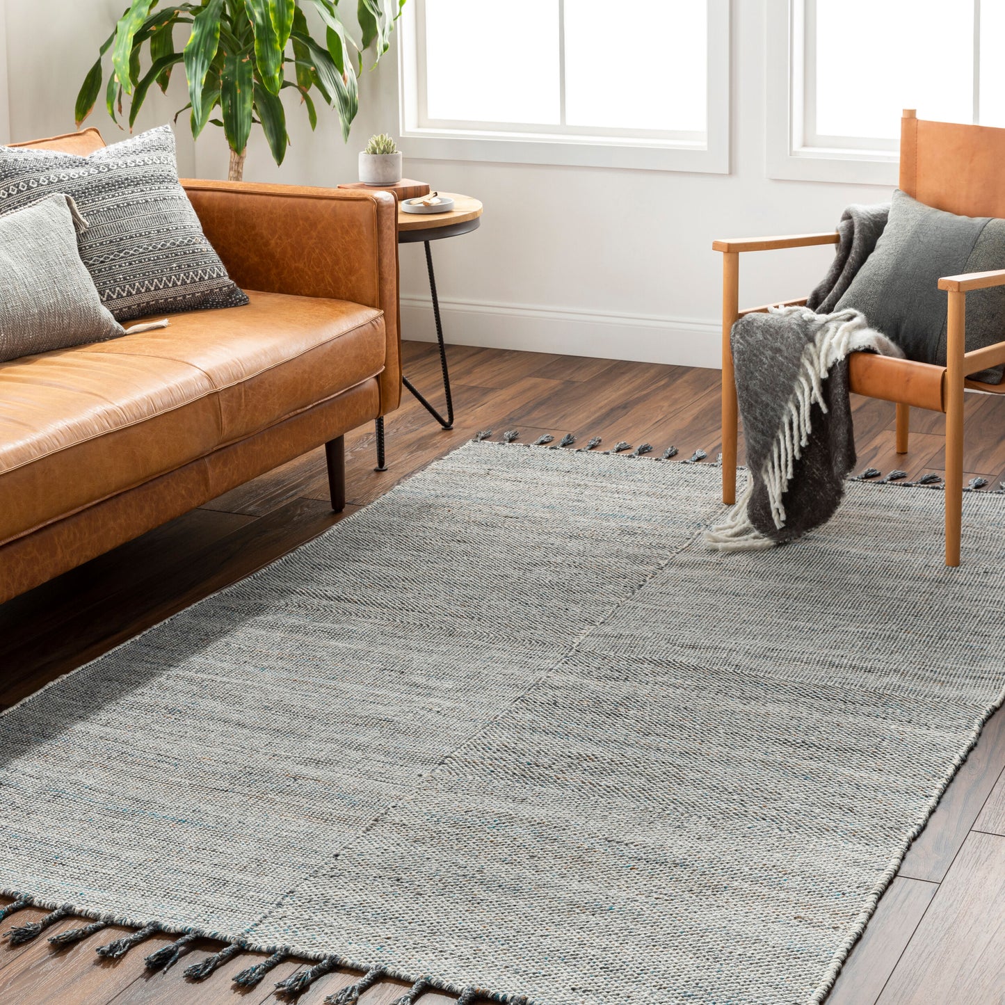 Esther EHR-2302 2' x 3' Handmade Recyled Accent Rug