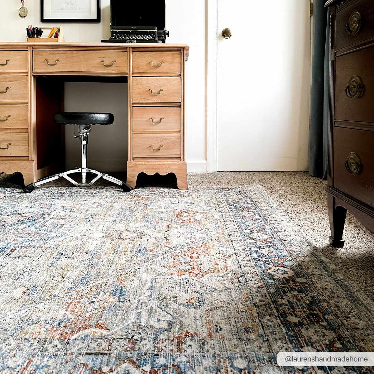 Chicago CHG-2307 Machine Woven Rug