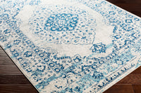 Corredor de 2'7" x 7'6"