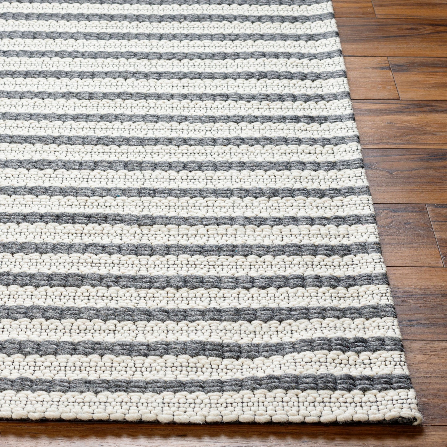 Empoli EPO-2302 2' x 3' Handmade Accent Rug