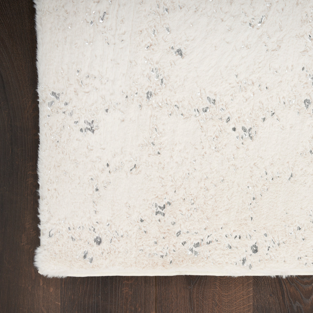 Cozy Shimmer CSH01 Ivory Silver Hand Tufted Rug