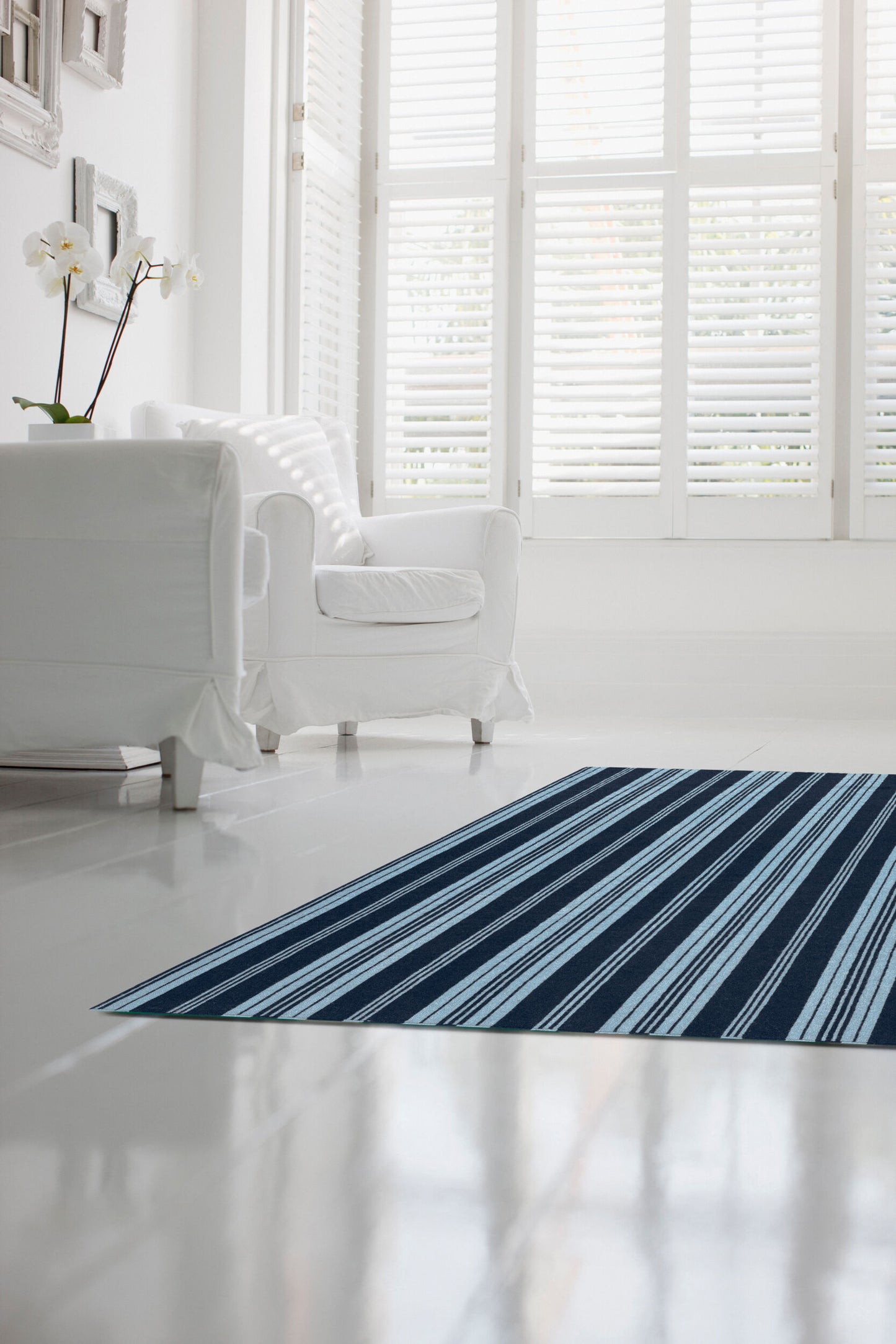 Farmhouse Stripes FAR-7000 2' x 3' Handmade Wool Accent Rug