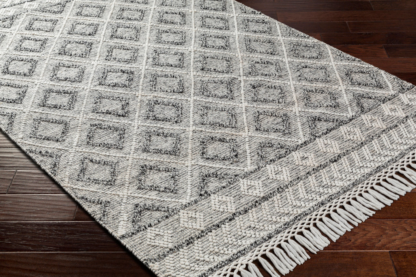 Fleur FLE-2301 2' x 3' Handmade Recyled Accent Rug