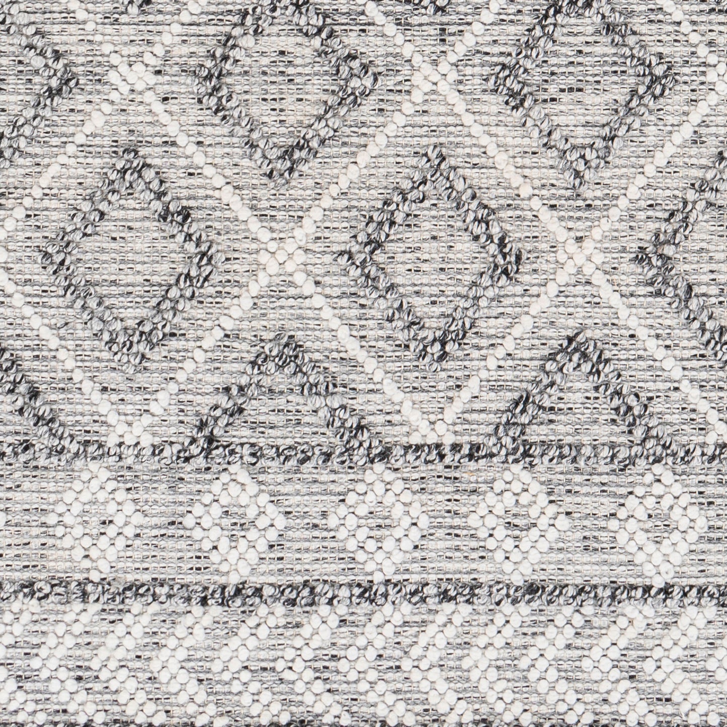 Fleur FLE-2301 2' x 3' Handmade Recyled Accent Rug