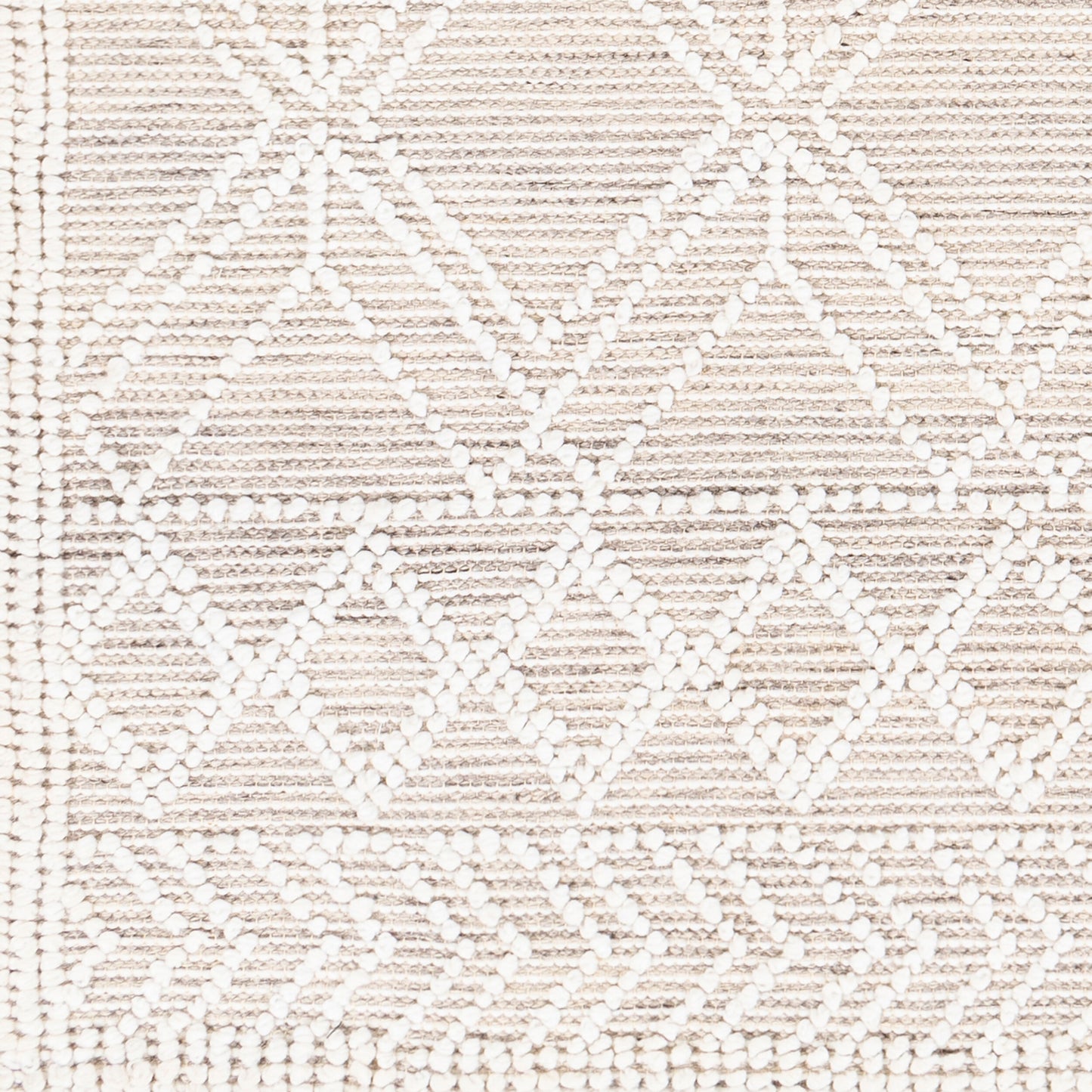 Fleur FLE-2304 2' x 3' Handmade Recyled Accent Rug