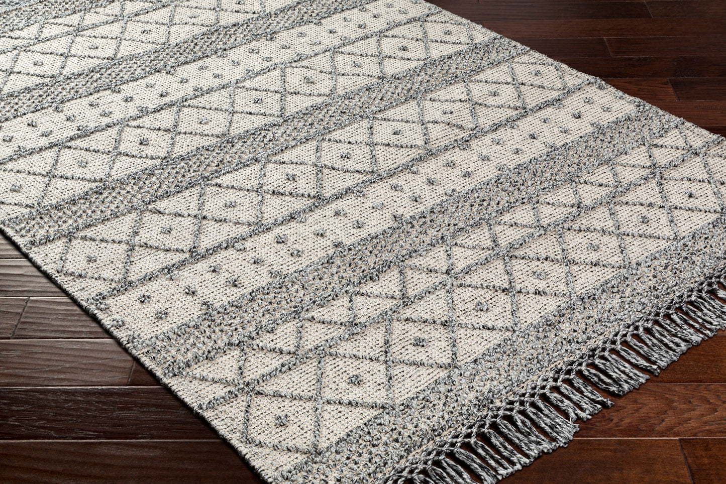 Fleur FLE-2305 2' x 3' Handmade Recyled Accent Rug