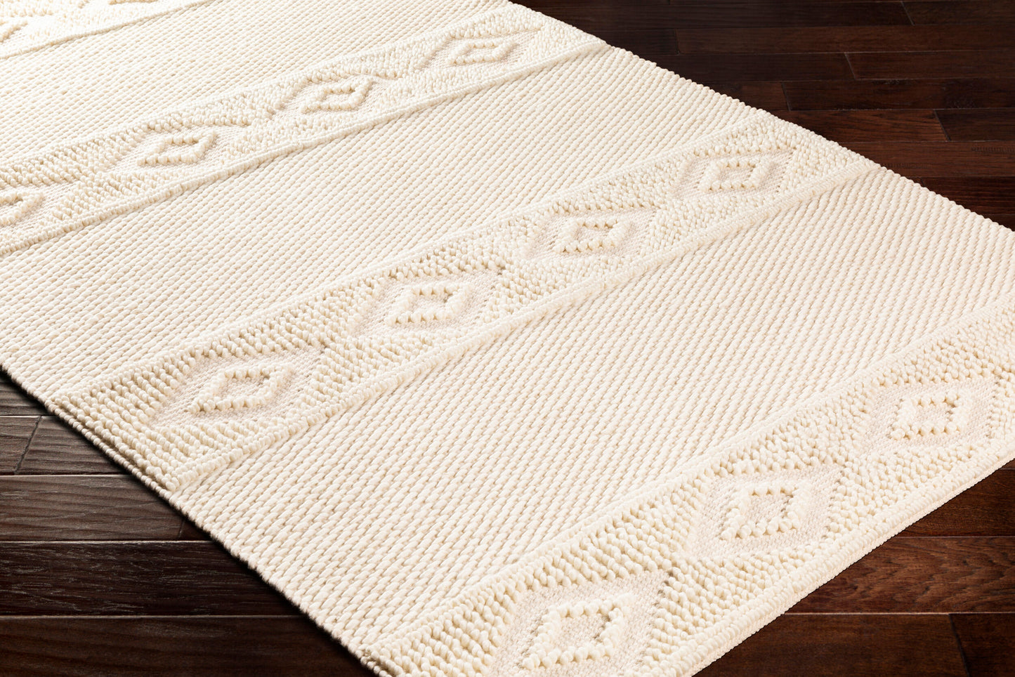 Farmhouse Neutrals FLS-2300 2' x 3' Handmade Accent Rug