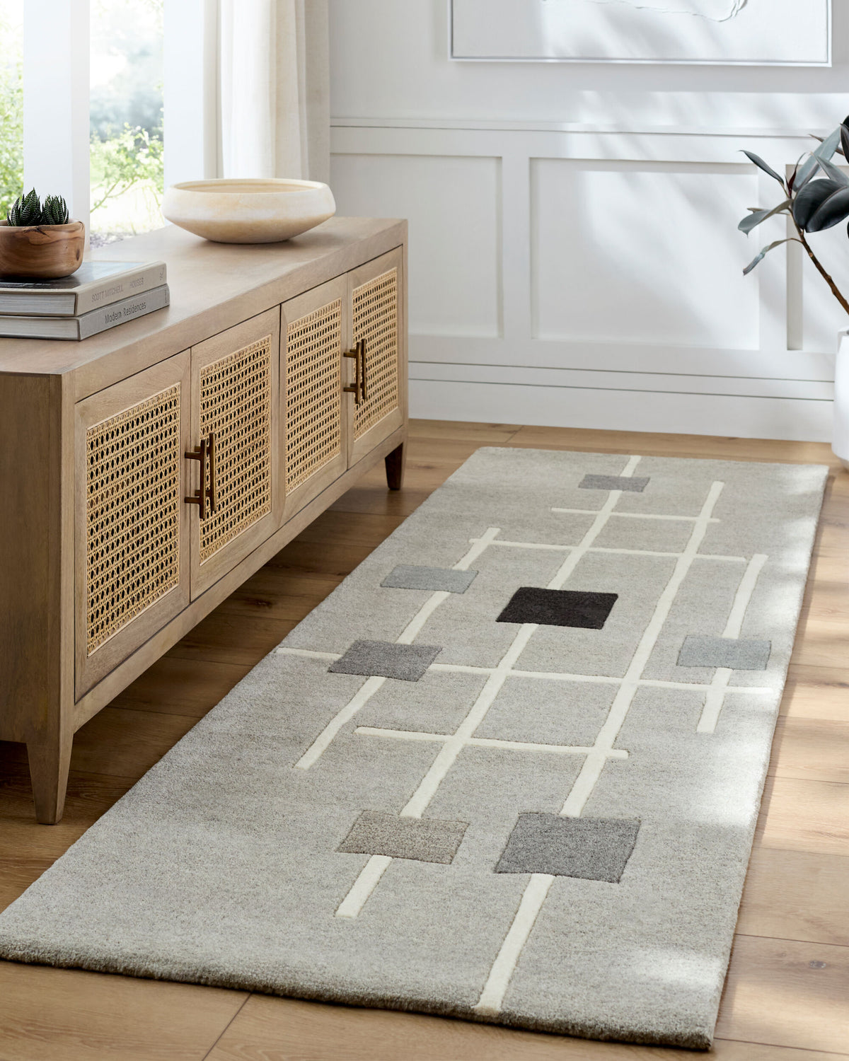 Forum FM-7235 Hand Tufted Rug