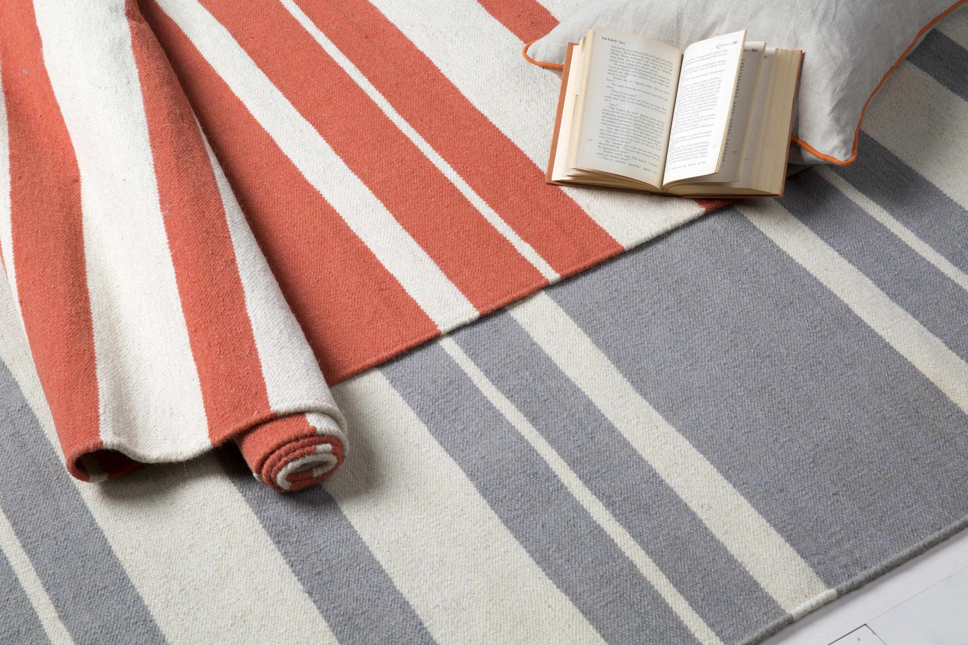 Frontier FT-428 Hand Woven Rug