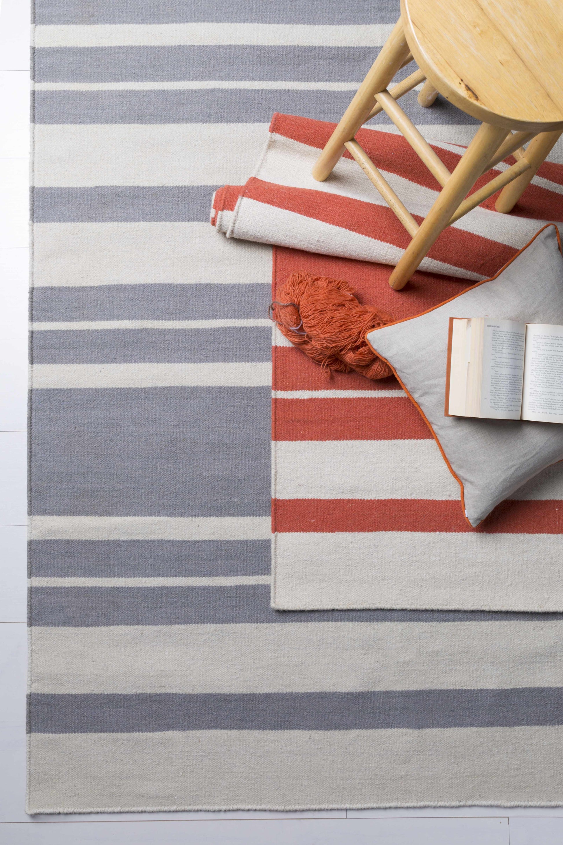 Frontier FT-428 Hand Woven Rug