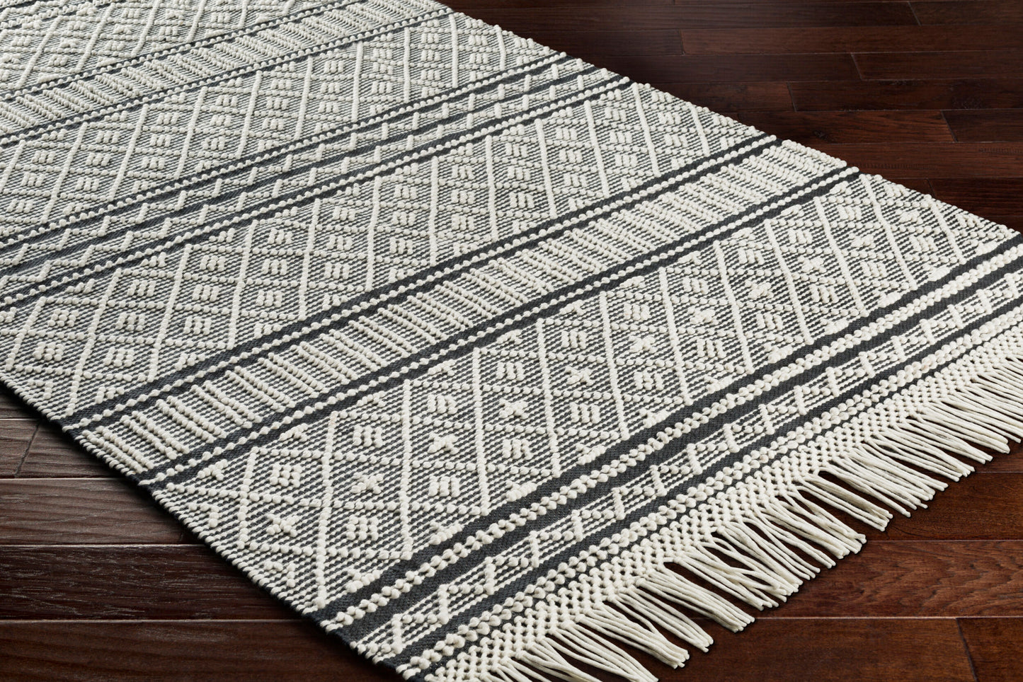 Farmhouse Tassels FTS-2300 2' x 3' Handmade Accent Rug