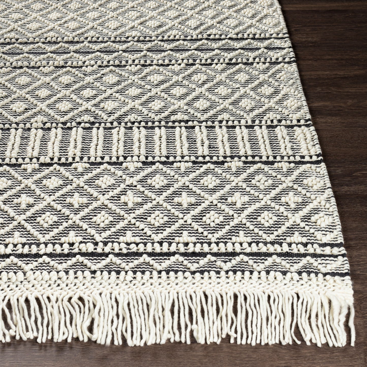 Farmhouse Tassels FTS-2300 2' x 3' Handmade Accent Rug