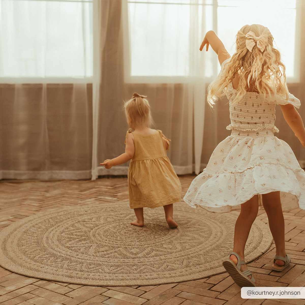 Encore ENC-2302 Machine Woven Rug