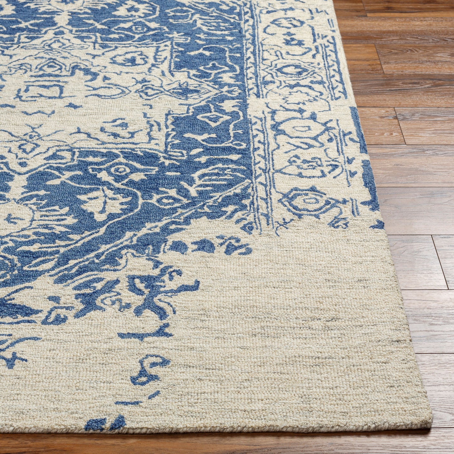 Granada GND-2337 2' x 3' Handmade Wool Accent Rug