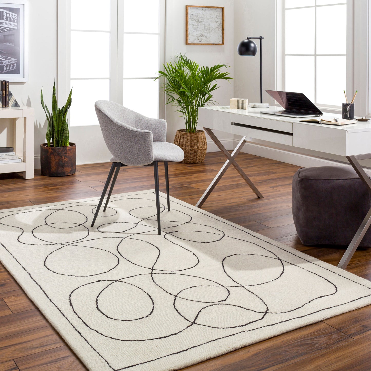 Granada GND-2344 2' x 3' Handmade Wool Accent Rug