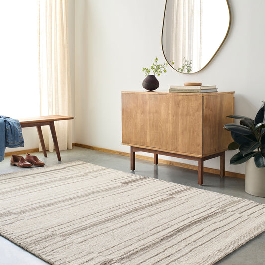 Granada GND-2350 2' x 3' Handmade Wool Accent Rug