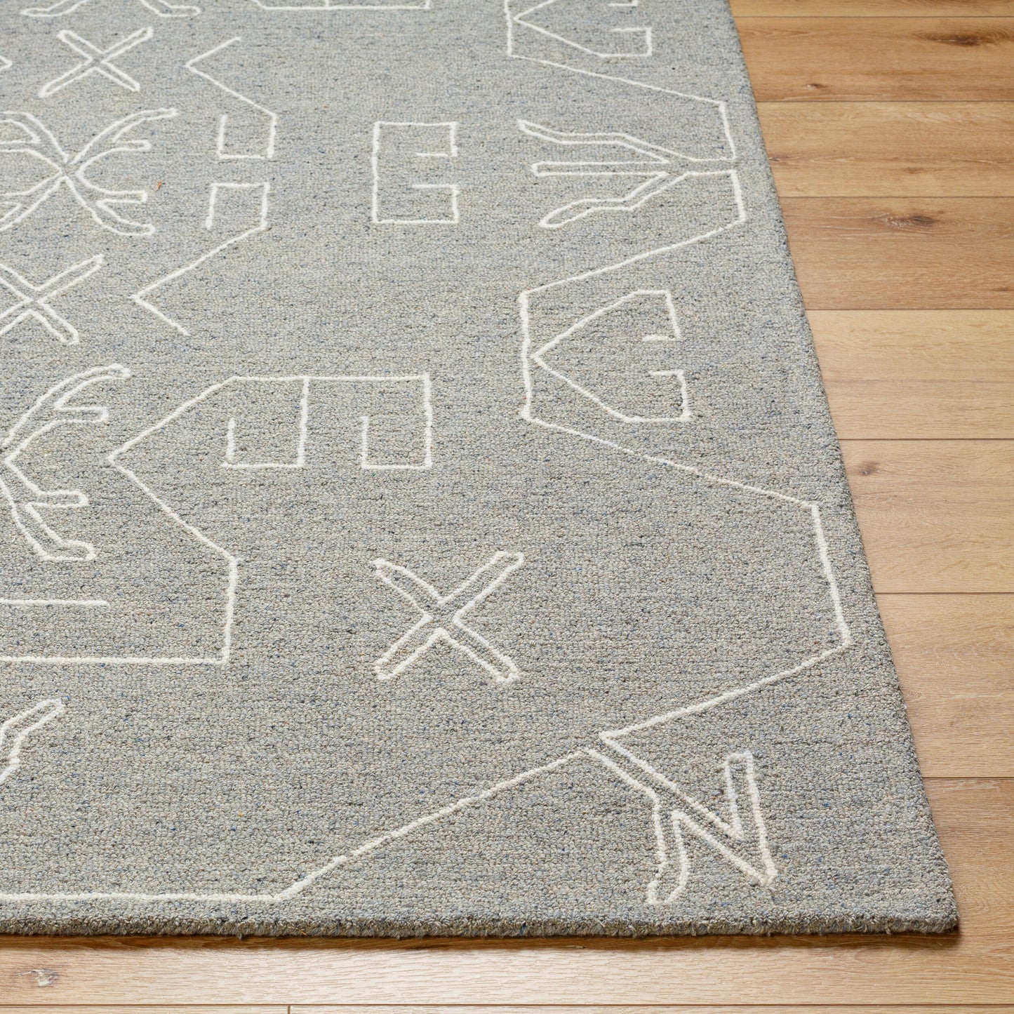 Granada GND-2353 2' x 3' Handmade Wool Accent Rug