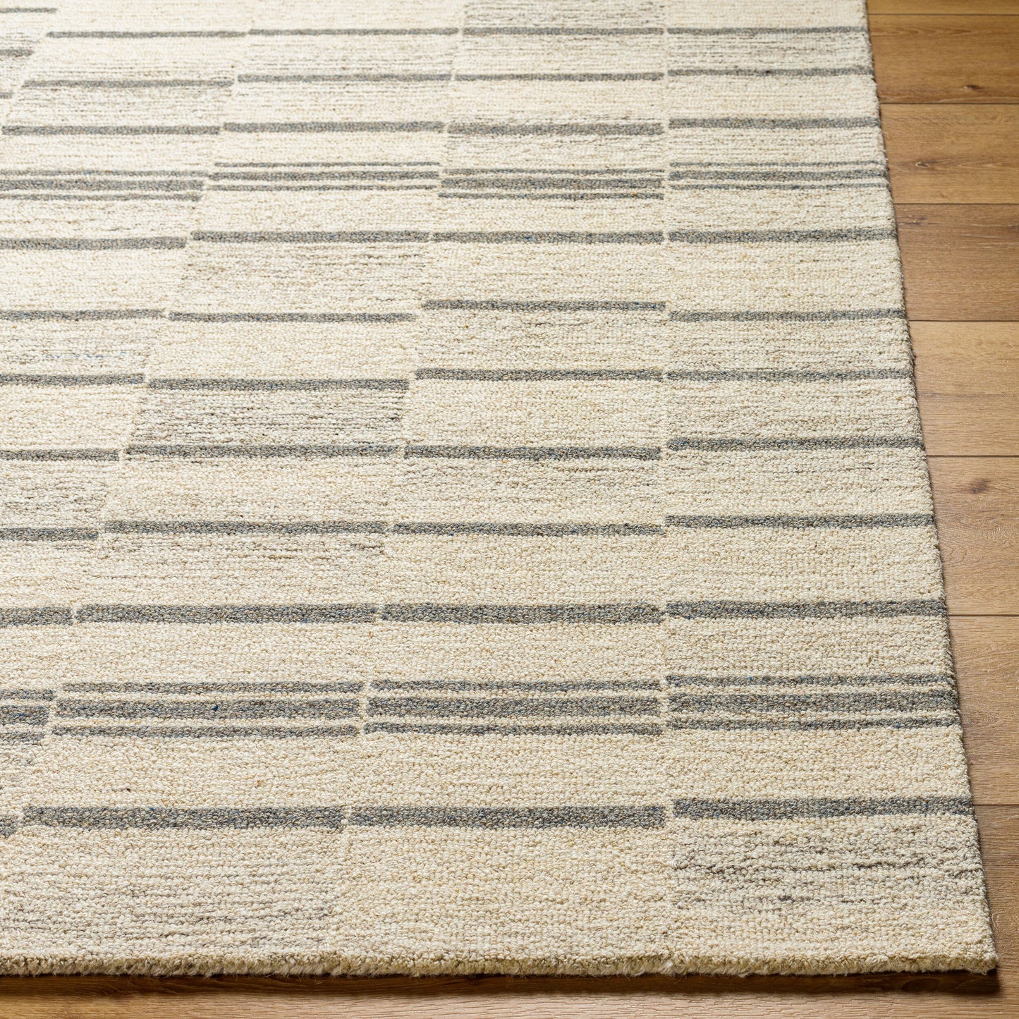 Granada GND-2357 2' x 3' Handmade Wool Accent Rug