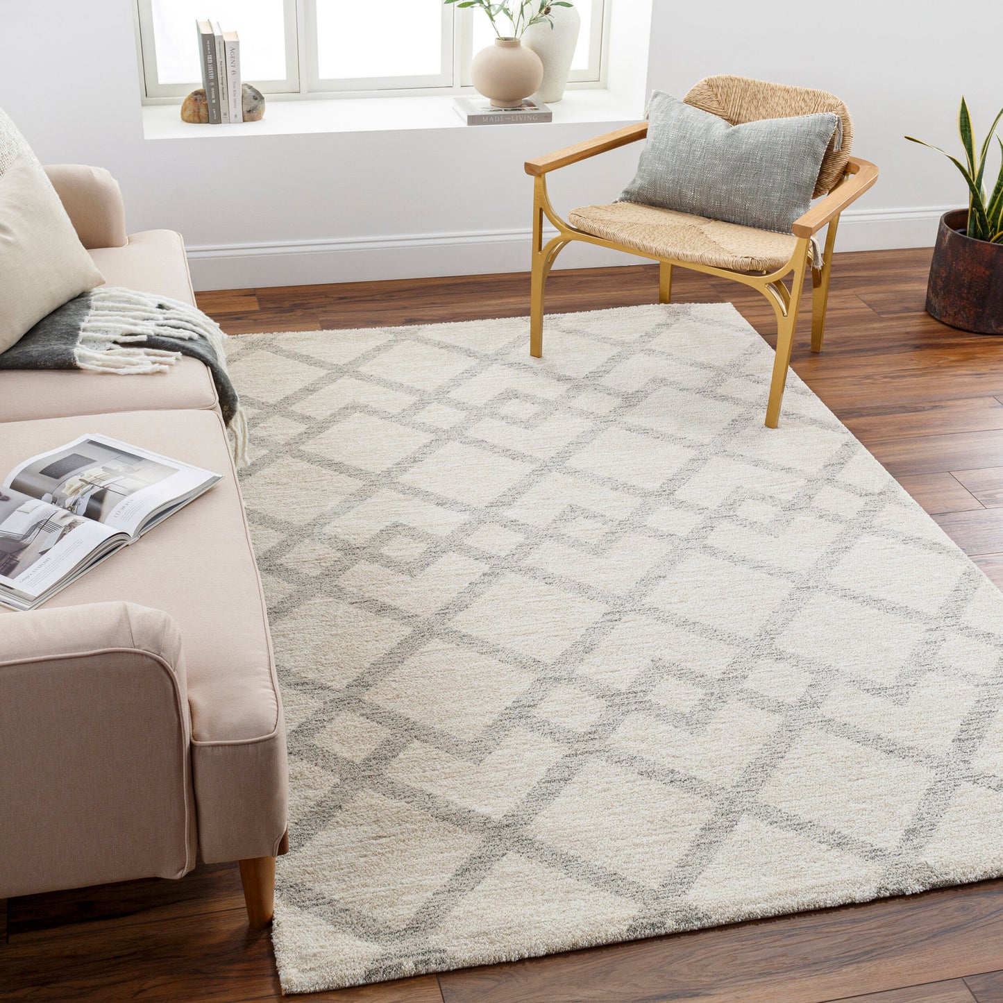 Gavic GVC-2319 5' x 7' Machine Woven Area Rug