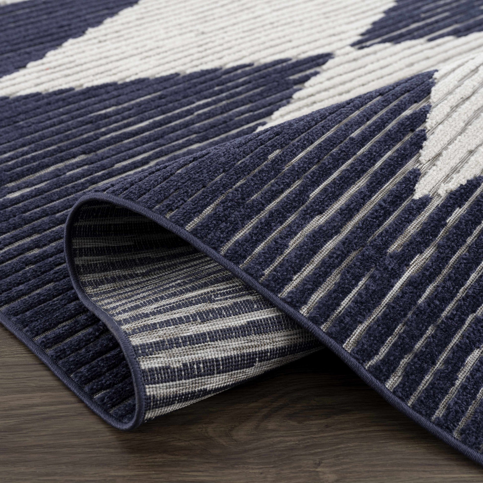 Greenwich GWC-2324 Machine Woven Rug