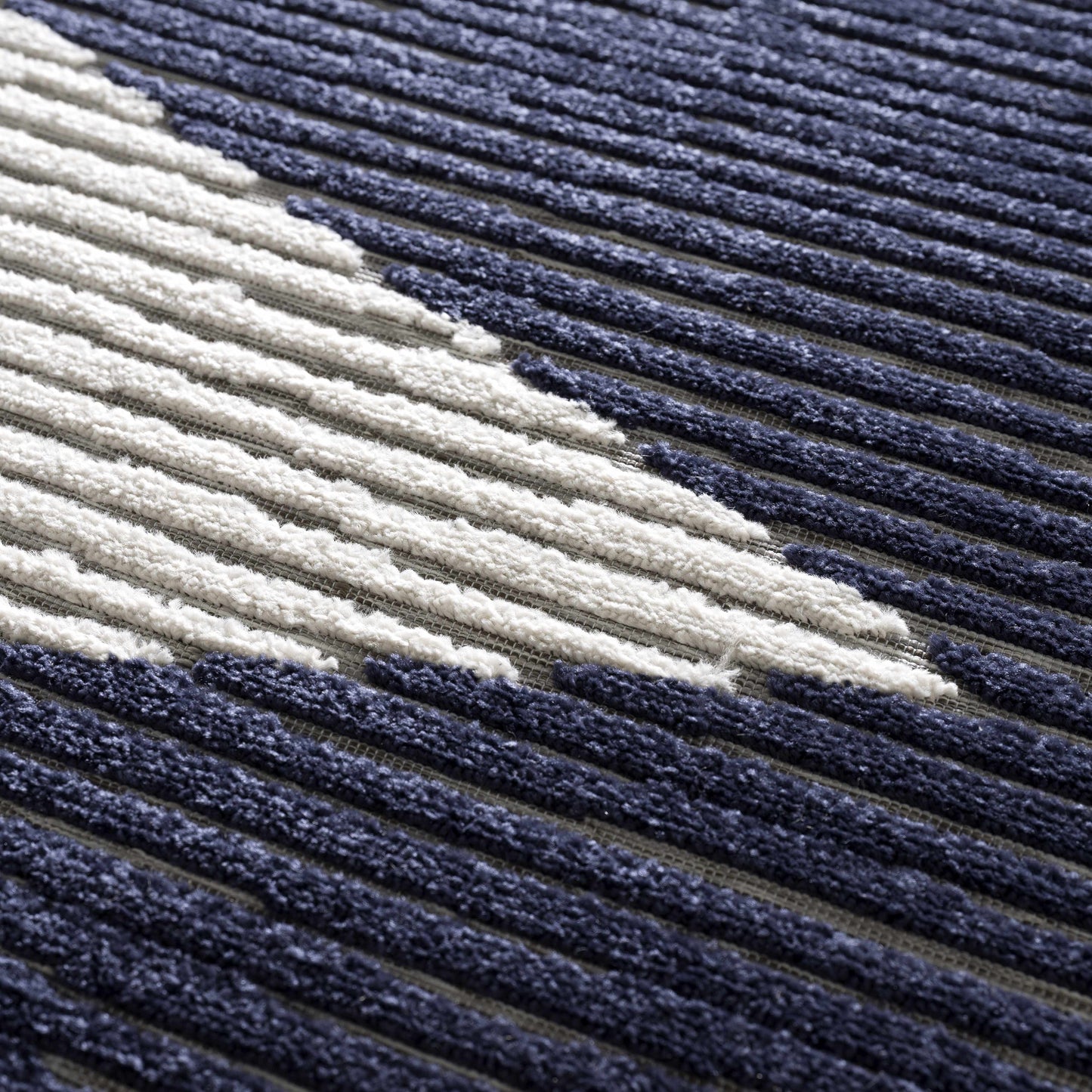 Greenwich GWC-2324 Machine Woven Rug