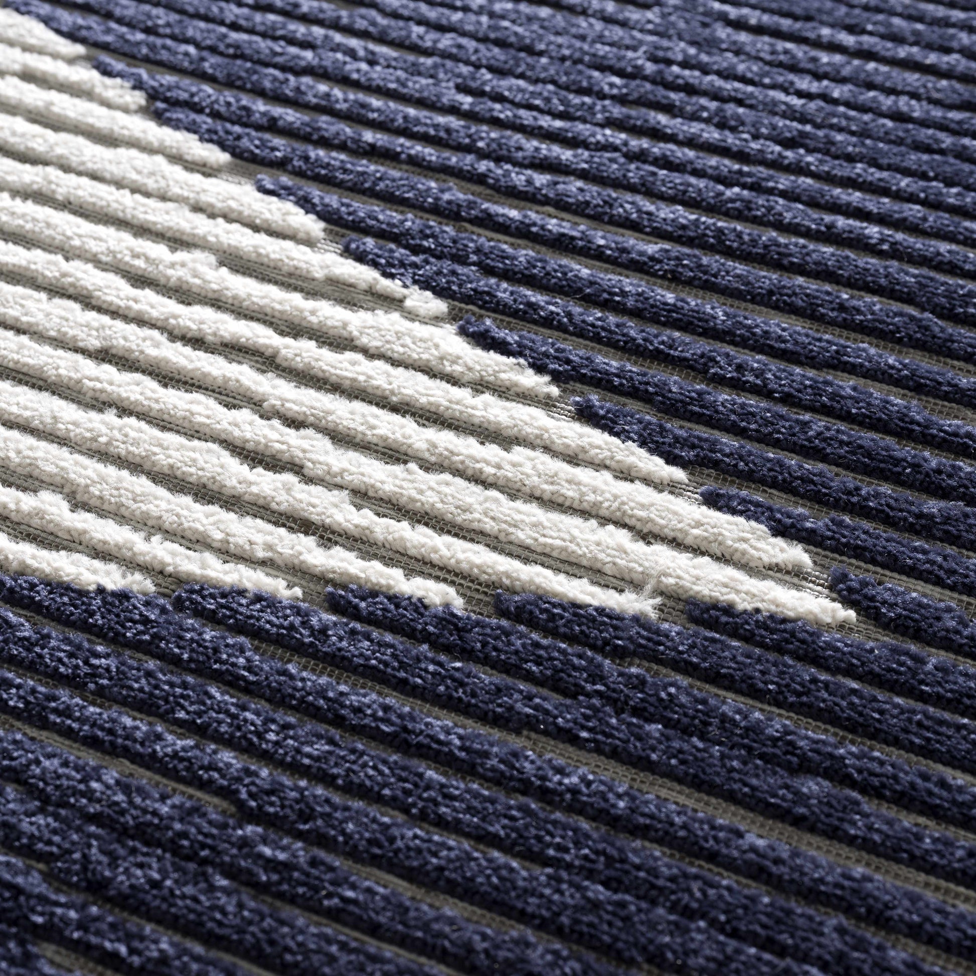 Greenwich GWC-2324 Machine Woven Rug