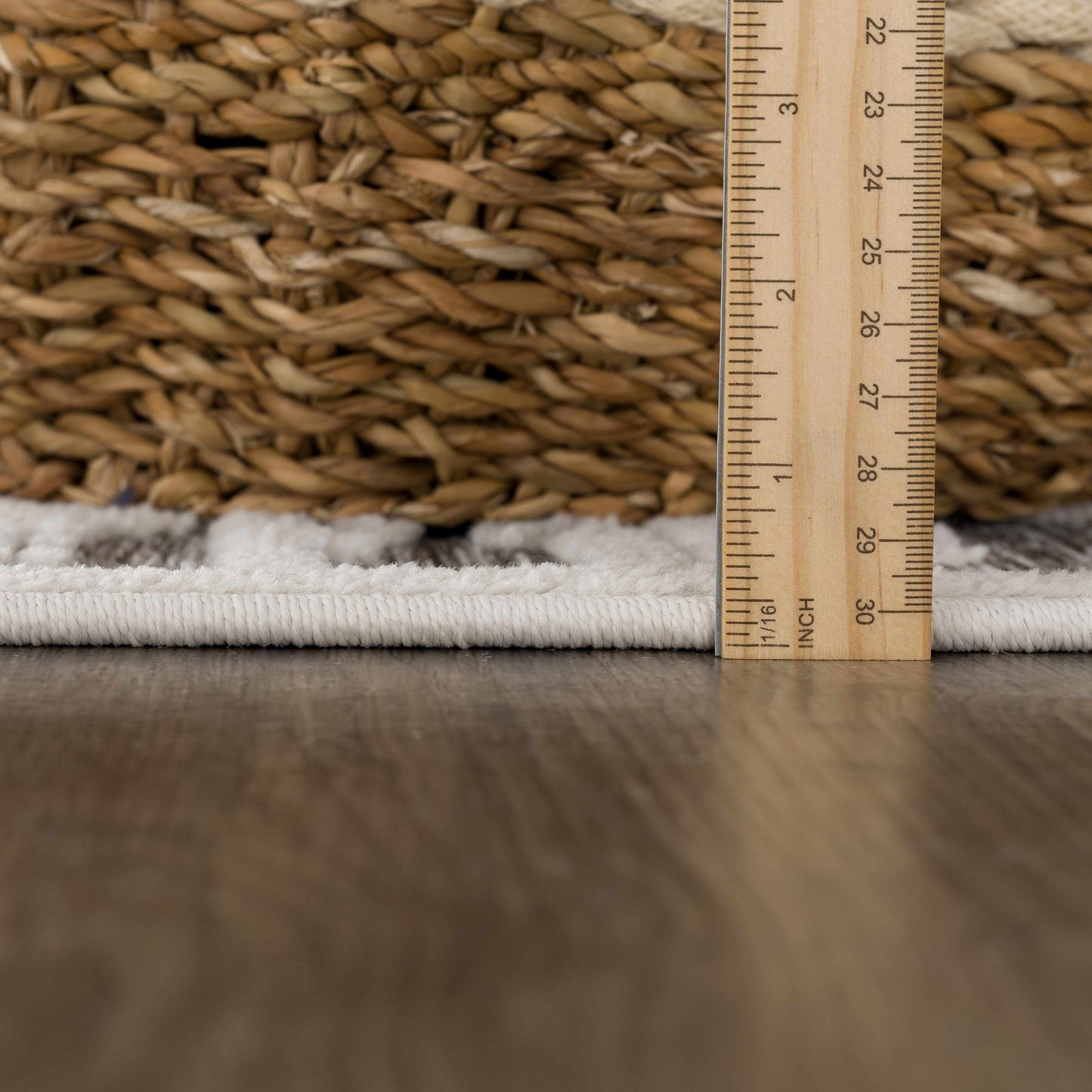 Greenwich GWC-2328 Machine Woven Rug