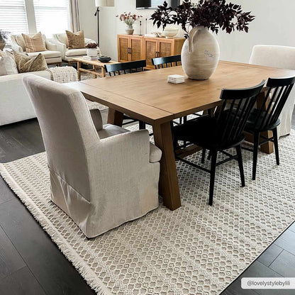 New Delhi NWH-2308 Machine Woven Rug