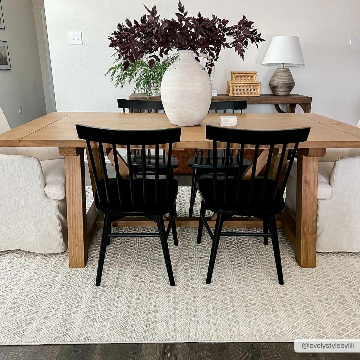 New Delhi NWH-2308 Machine Woven Rug