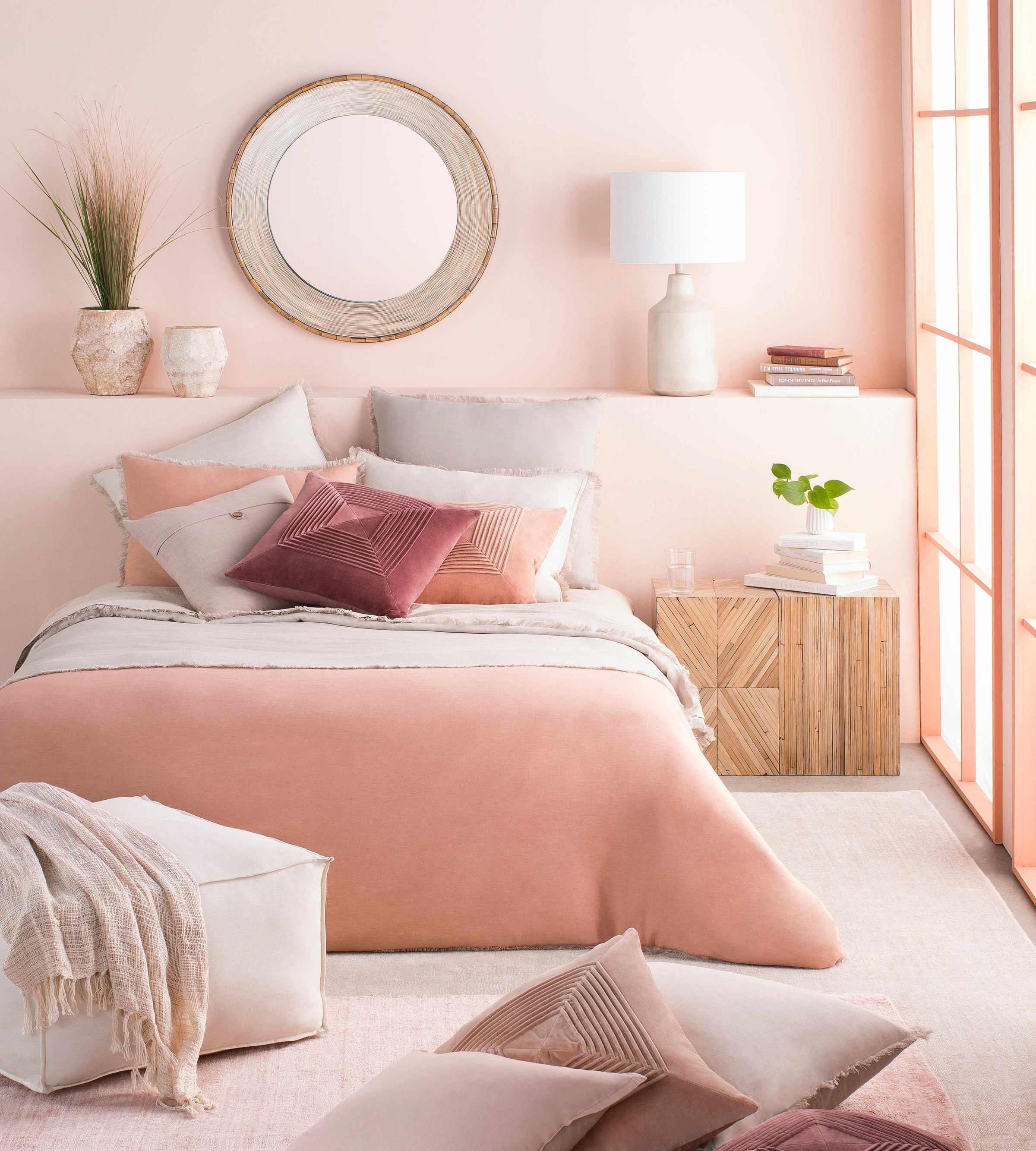 Bedding : KTL-1000,Decorative Accents : NAY-002,Furniture : CGN-001,CGN-003,Mirrors : WDL-002,Pillows : AKA-003,PLP-004,AKA-005,OR-003,Pouf : SLPH-001,Rugs : KLE-1002,PUR-3002,Table Lamps : FMN-200,Throws : TOR-008
