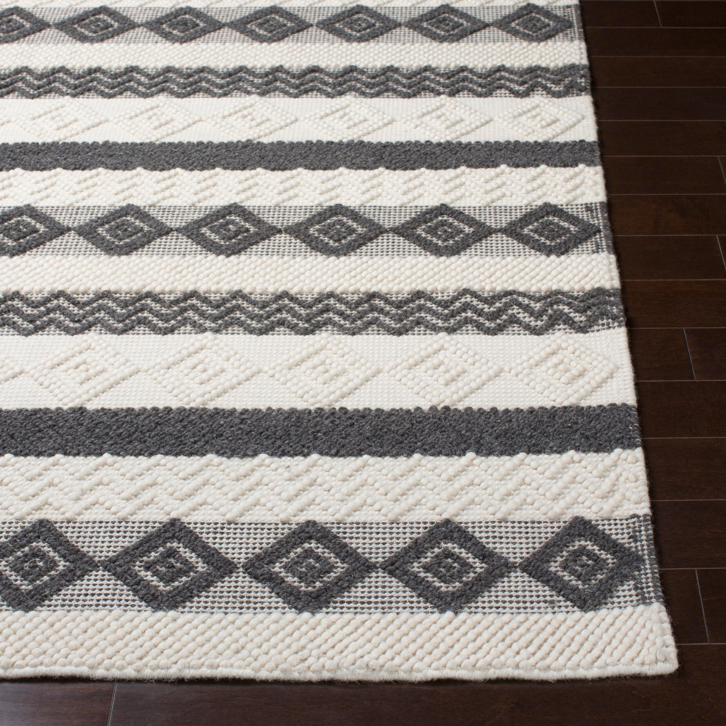 Hygge HYG-2301 2' x 3' Handmade Accent Rug