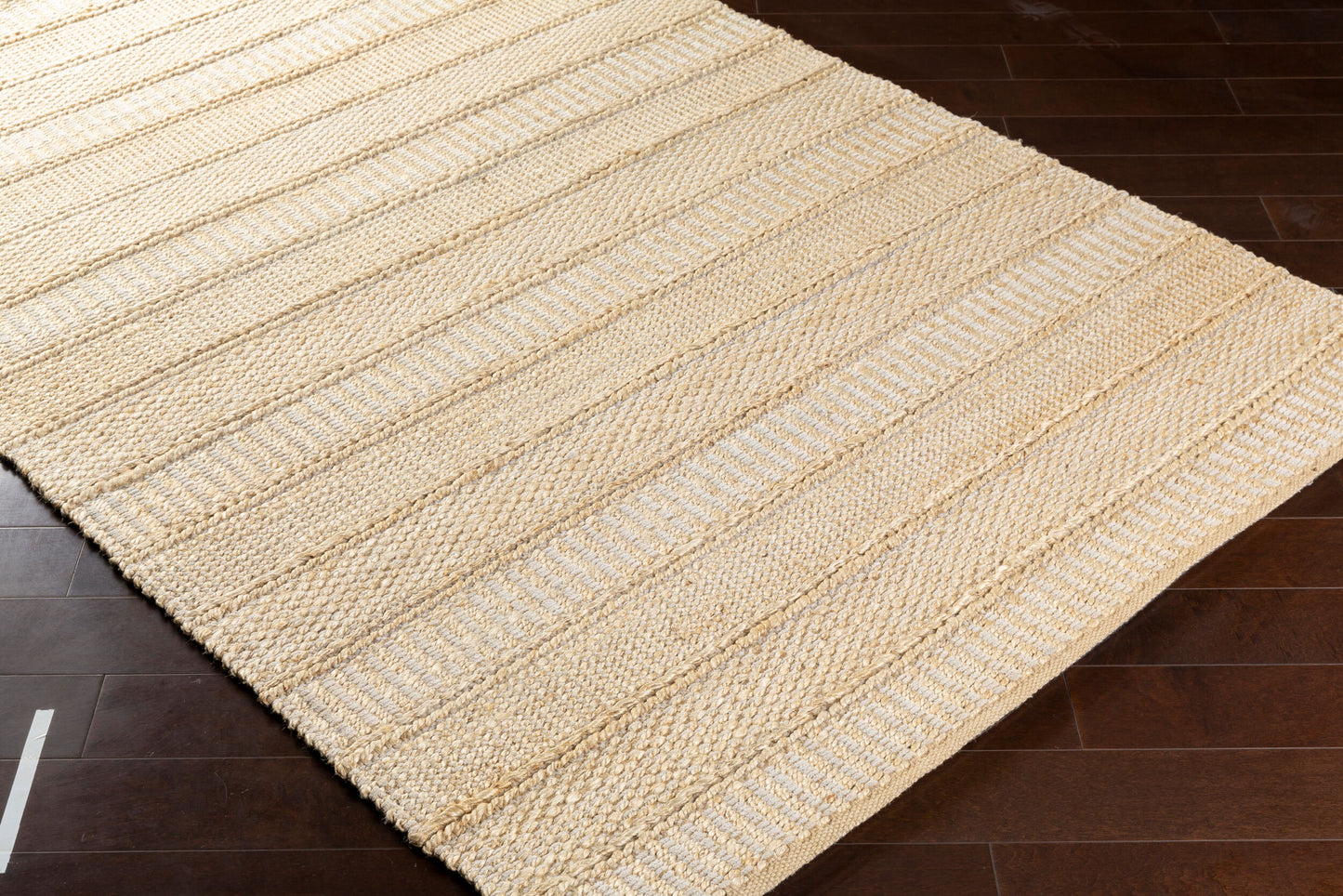 Aria IAA-1001 2' x 3' Handmade Accent Rug