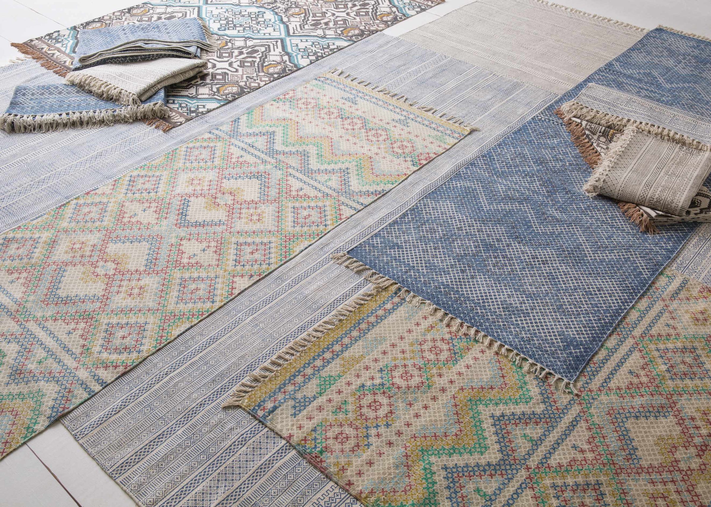 Idina IDI-8801 Hand Woven Rug