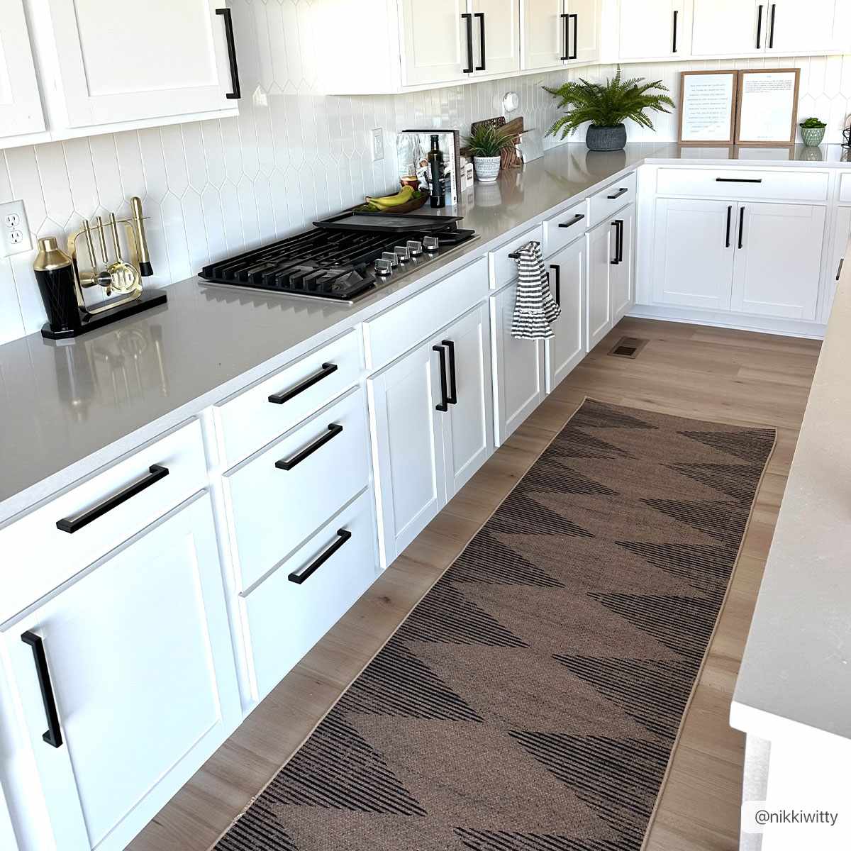 Ez Jute EZT-2310 Machine Woven Rug