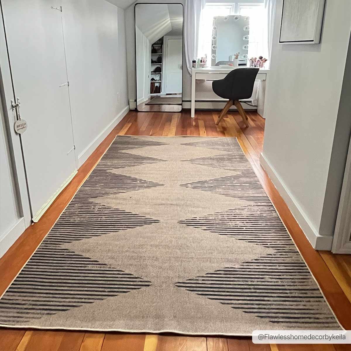 Ez Jute EZT-2310 Machine Woven Rug