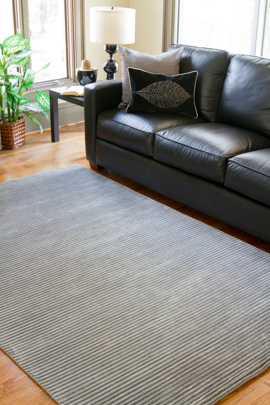 Mugal IN-8256 2' x 3' Handmade Accent Rug