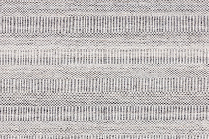 Irvine IRV-2302 2' x 3' Handmade Faux Silk Accent Rug