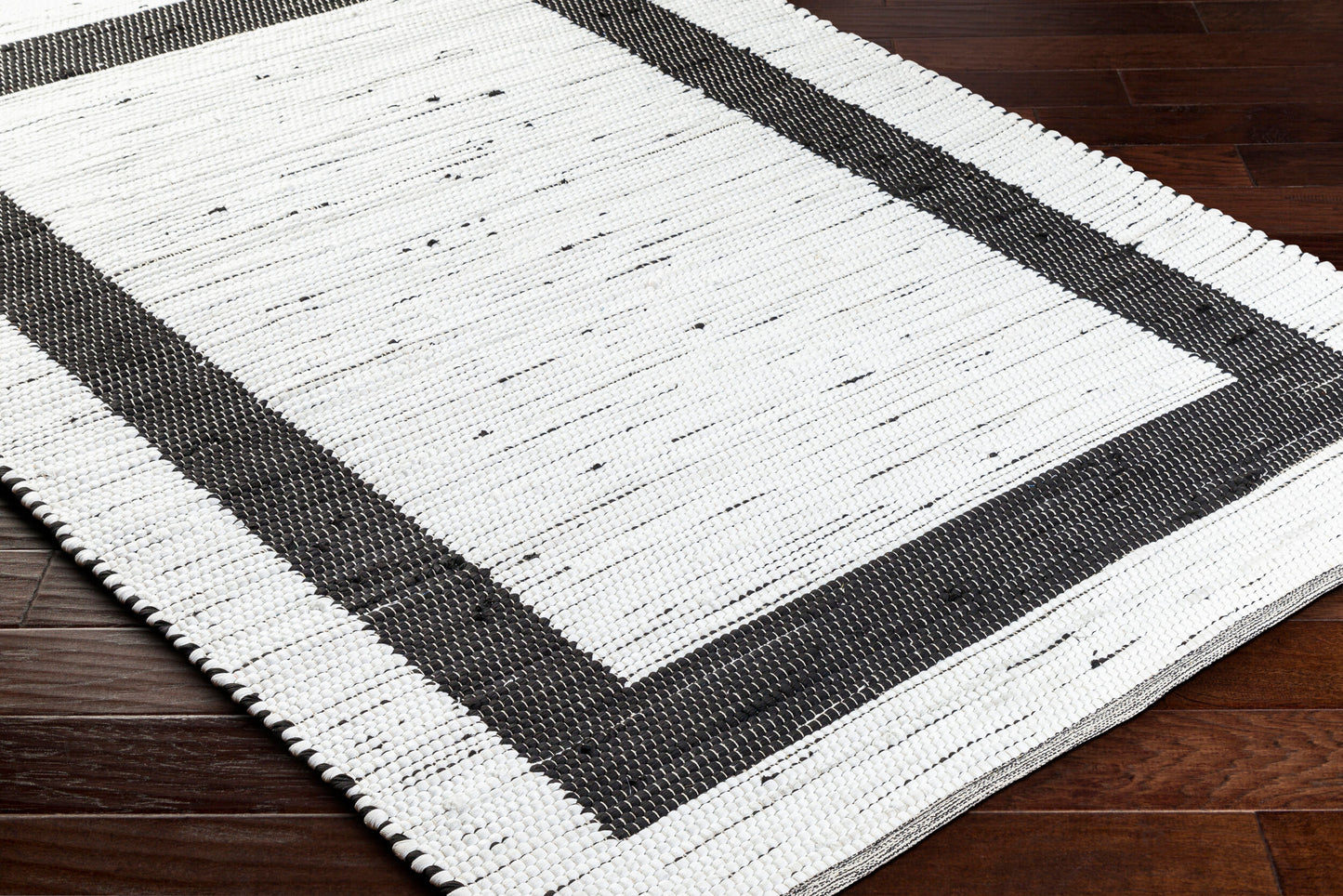 Jean JEA-2303 2' x 3' Handmade Accent Rug