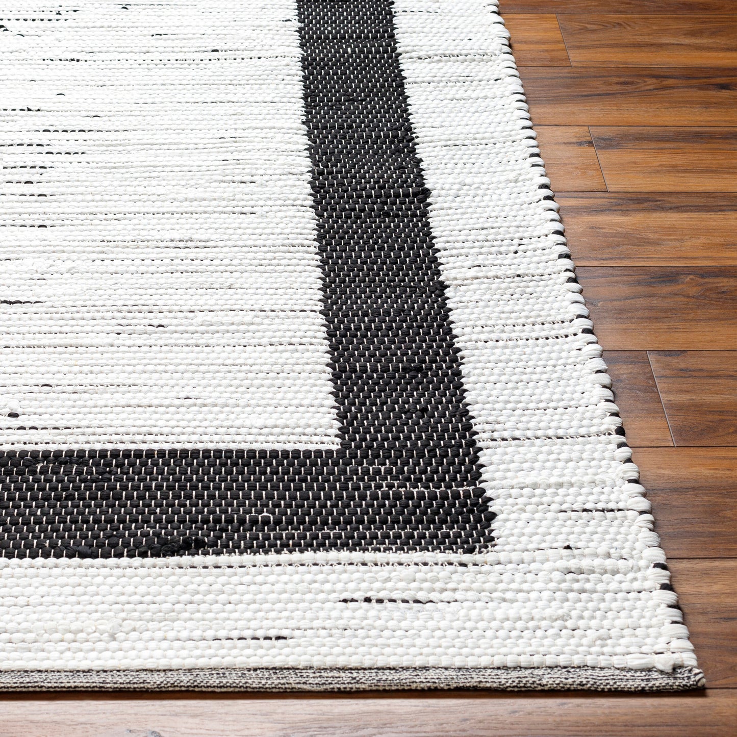 Jean JEA-2303 2' x 3' Handmade Accent Rug