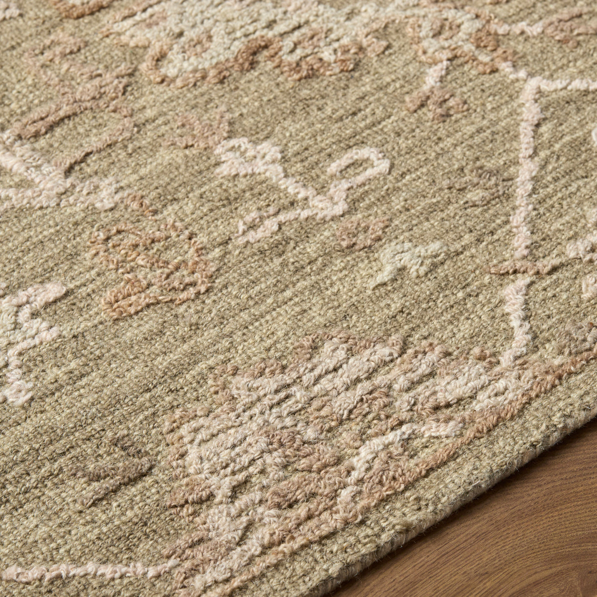 Kosekoy Hand Tufted Rug