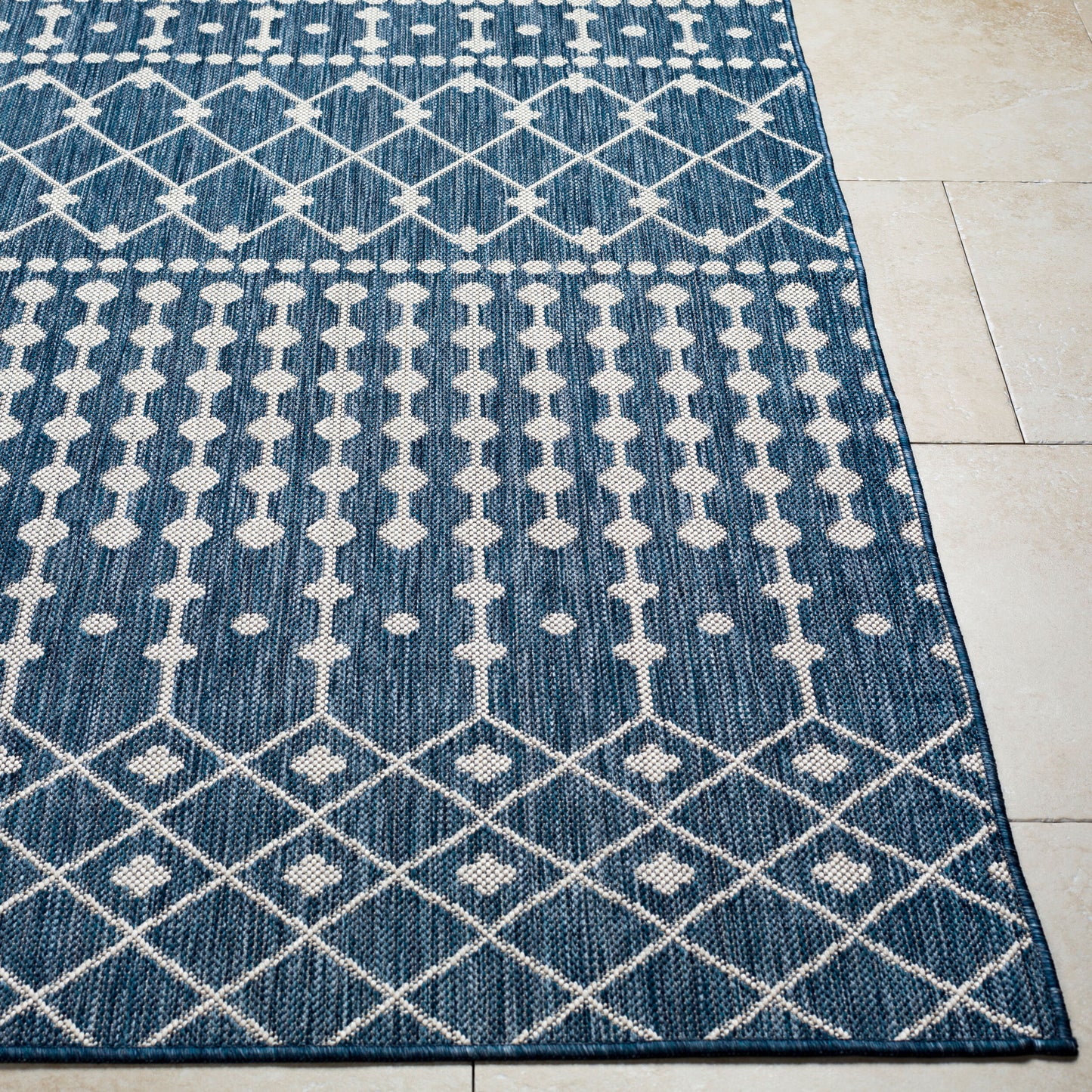 Long Beach LBH-2331 5' x 7' Machine Woven Indoor/Outdoor Area Rug