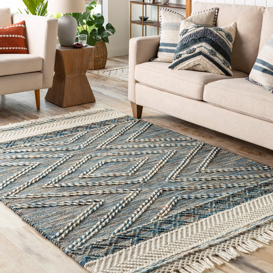 Lucia LCI-2301 2' x 3' Handmade Accent Rug