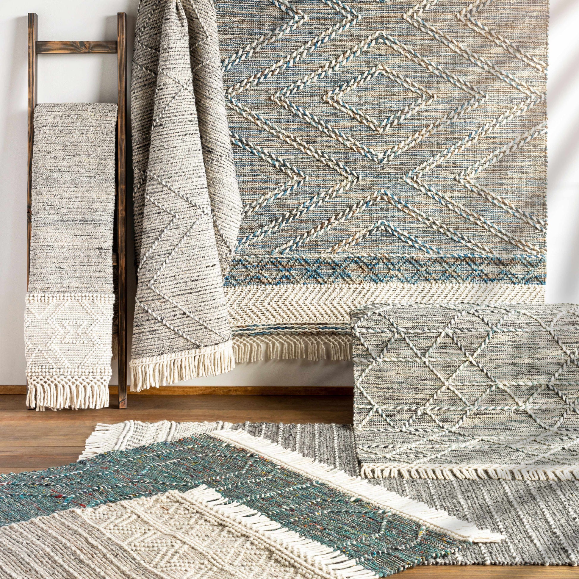 Lucia LCI-2305 Hand Woven Rug