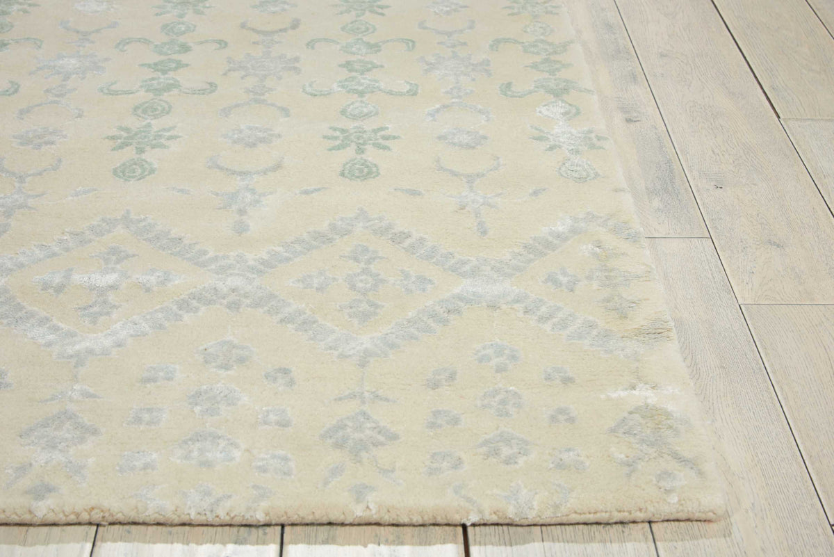 Symphony SYM13 Ivory Tufted Rug