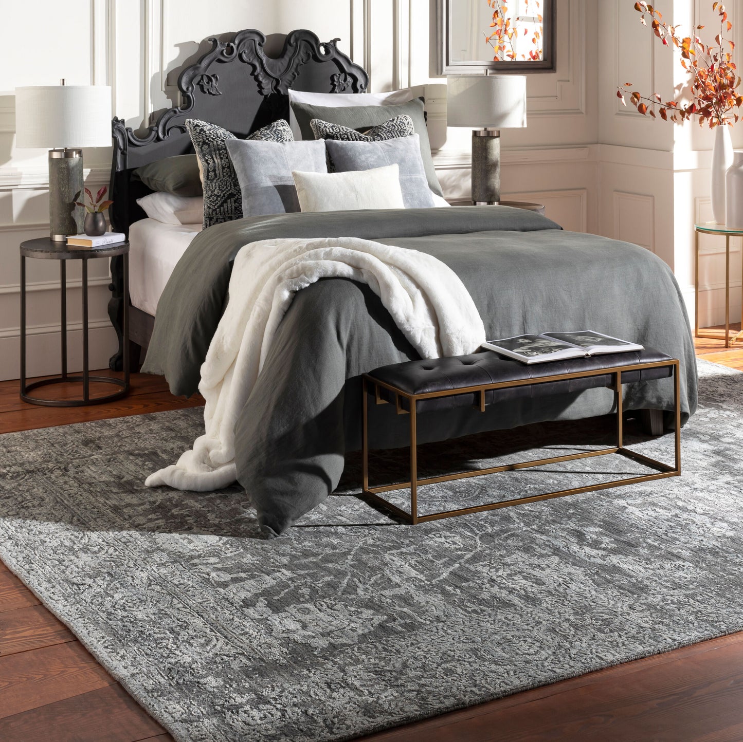 Lucknow LUC-2301 4' x 6' Handmade Area Rug