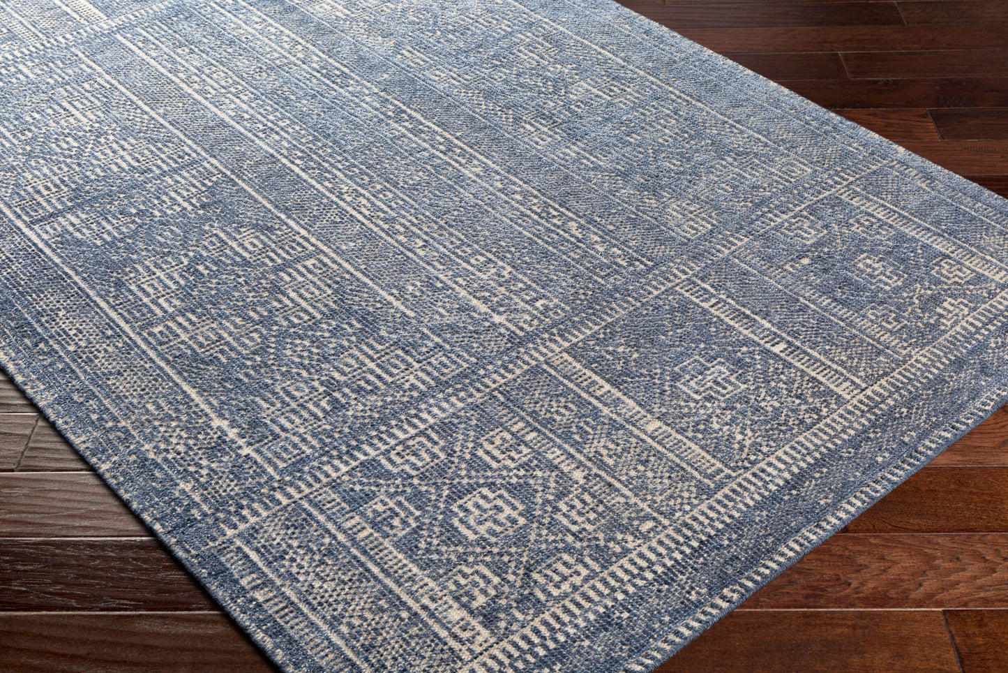 Livorno LVN-2301 2' x 3' Handmade Faux Silk Accent Rug